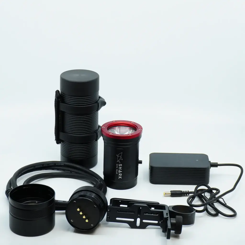 Shark Artemis, side mount light